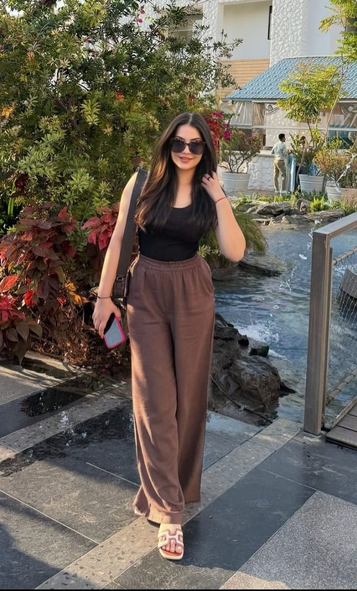 TROUSERS FOR WOMEN - ELEGENT AND VERSATILE DESIGN - Image 3